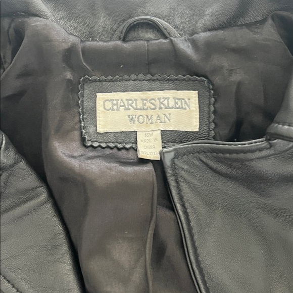 Sold - Picture 2 of 9